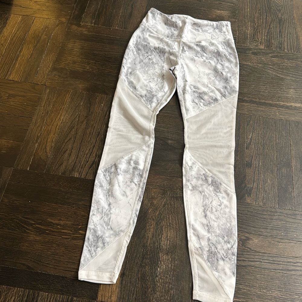 USED Allfenix White Marble Mesh YOGA PANTS SIZE XS